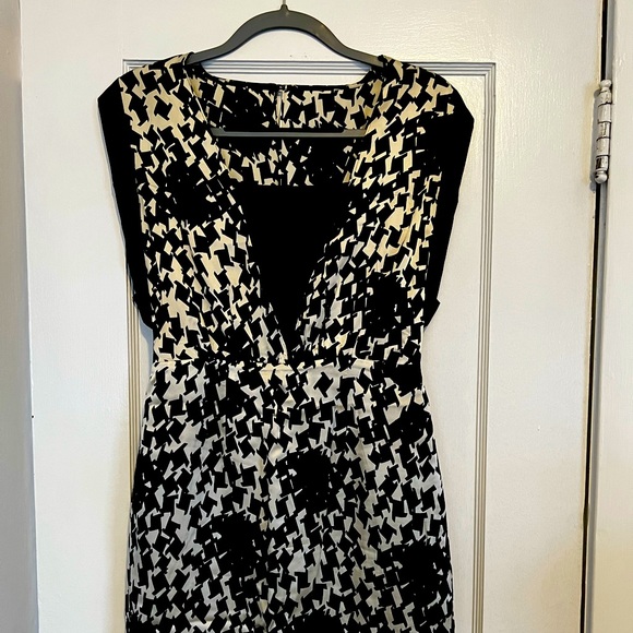 Reiss Dresses & Skirts - Silk Reiss dress.